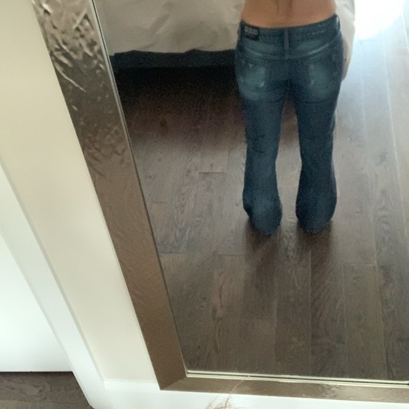 Women’s Guess Jeans - Picture 3 of 10